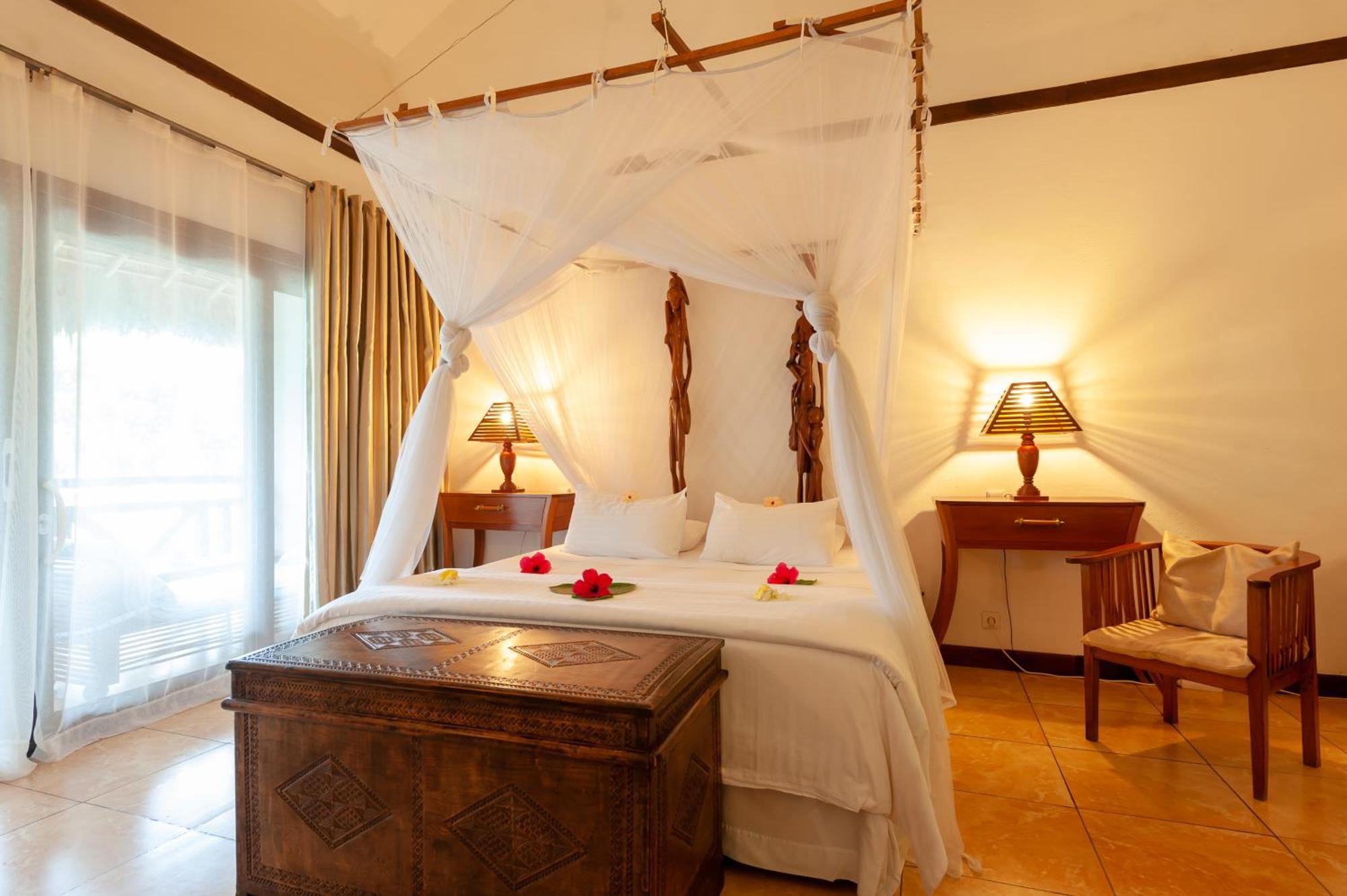 Nosy Be Hotel & Spa Ambondrona  Exterior foto