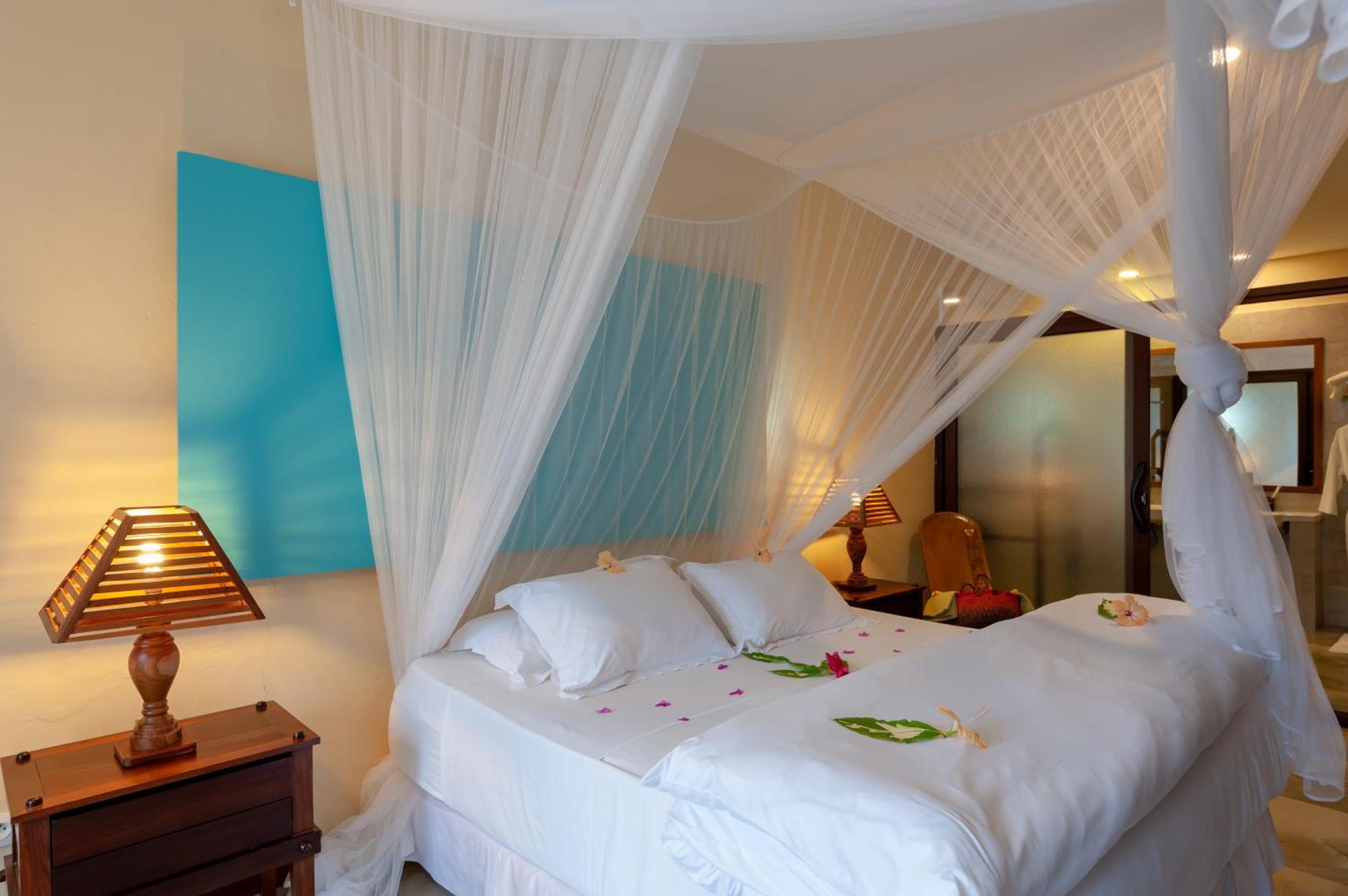 Nosy Be Hotel & Spa Ambondrona  Exterior foto