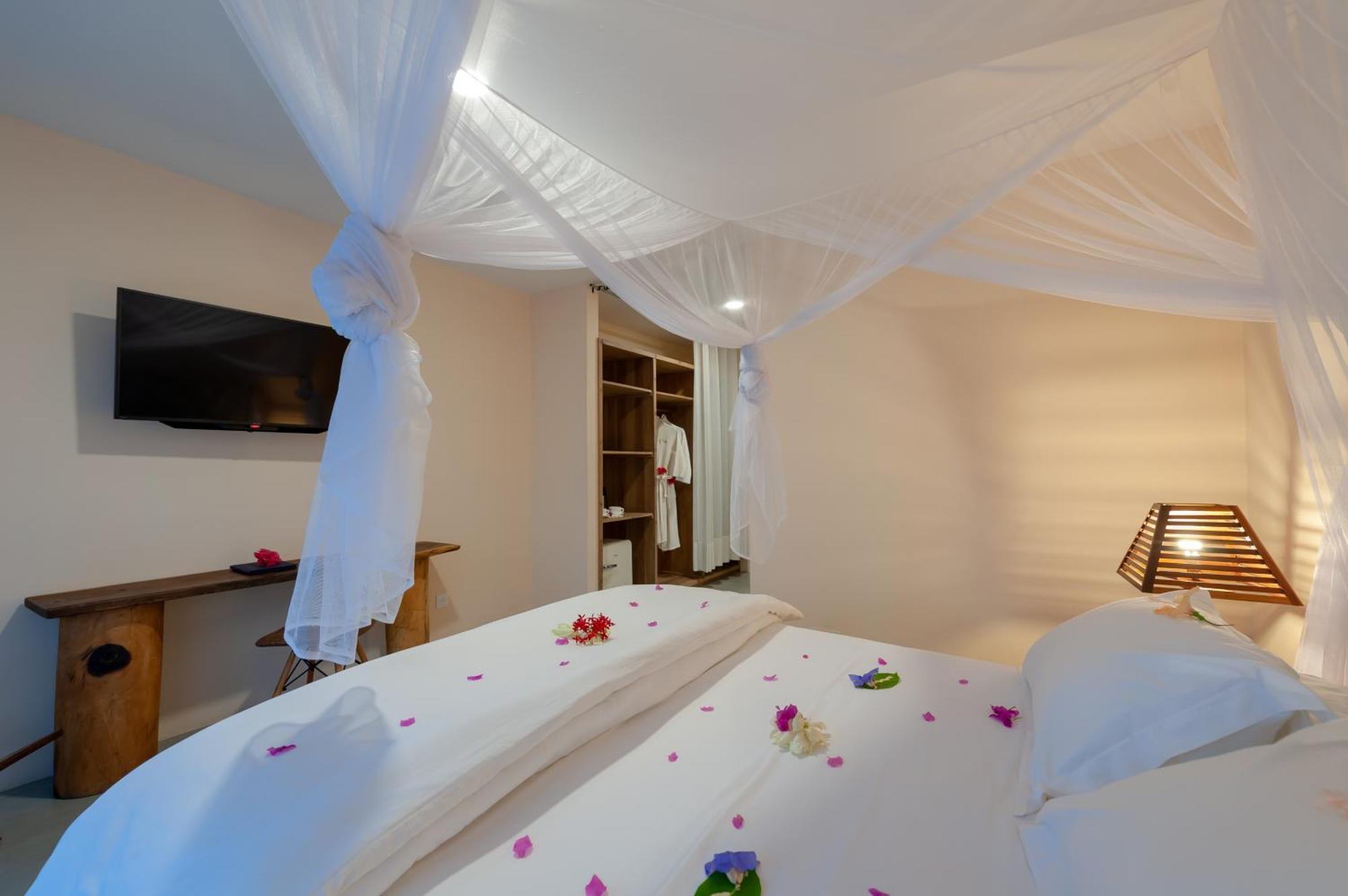 Nosy Be Hotel & Spa Ambondrona  Exterior foto