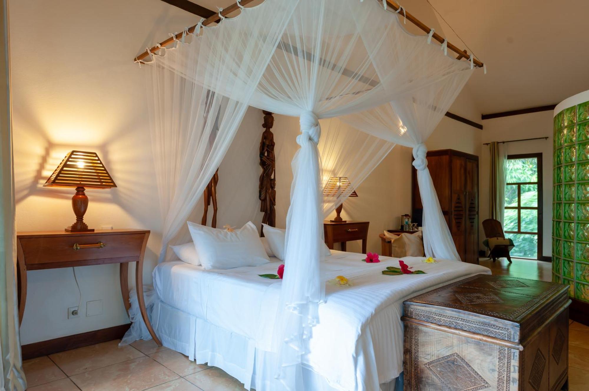 Nosy Be Hotel & Spa Ambondrona  Exterior foto