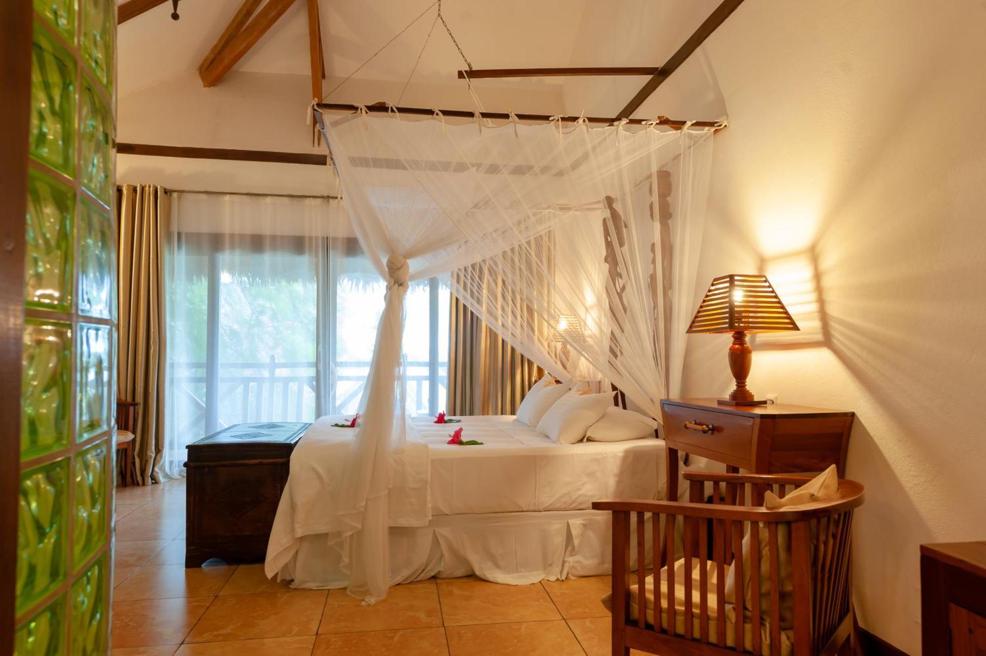 Nosy Be Hotel & Spa Ambondrona  Exterior foto